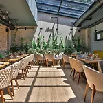 реверанс бутик Хотел