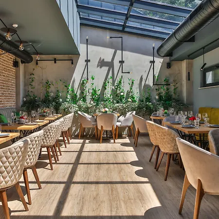 реверанс бутик Хотел