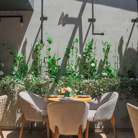 Reverence Boutique Hotel Warna