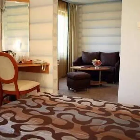 реверанс бутик Хотел