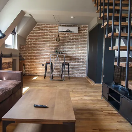 Reverence Boutique 3*