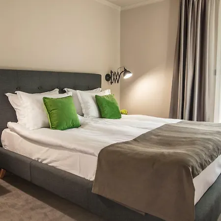 Хотел реверанс бутик