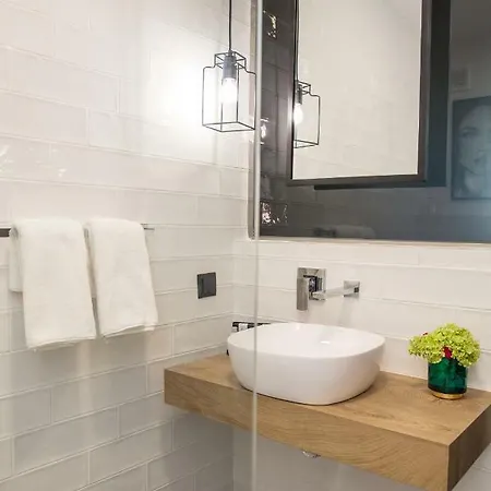 Хотел реверанс бутик