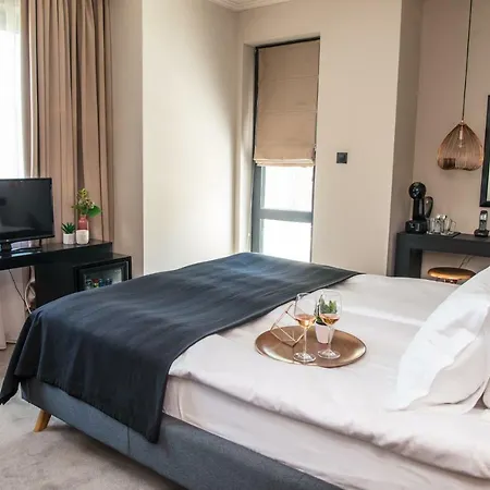 Хотел реверанс бутик