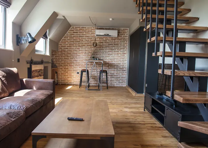 Reverence Boutique 3*