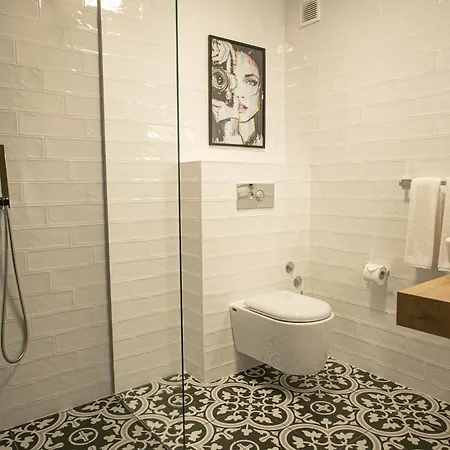Reverence Boutique Hotel 3*